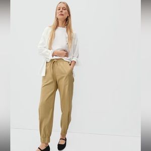 Everlane The Easy Jogger - Golden Oak